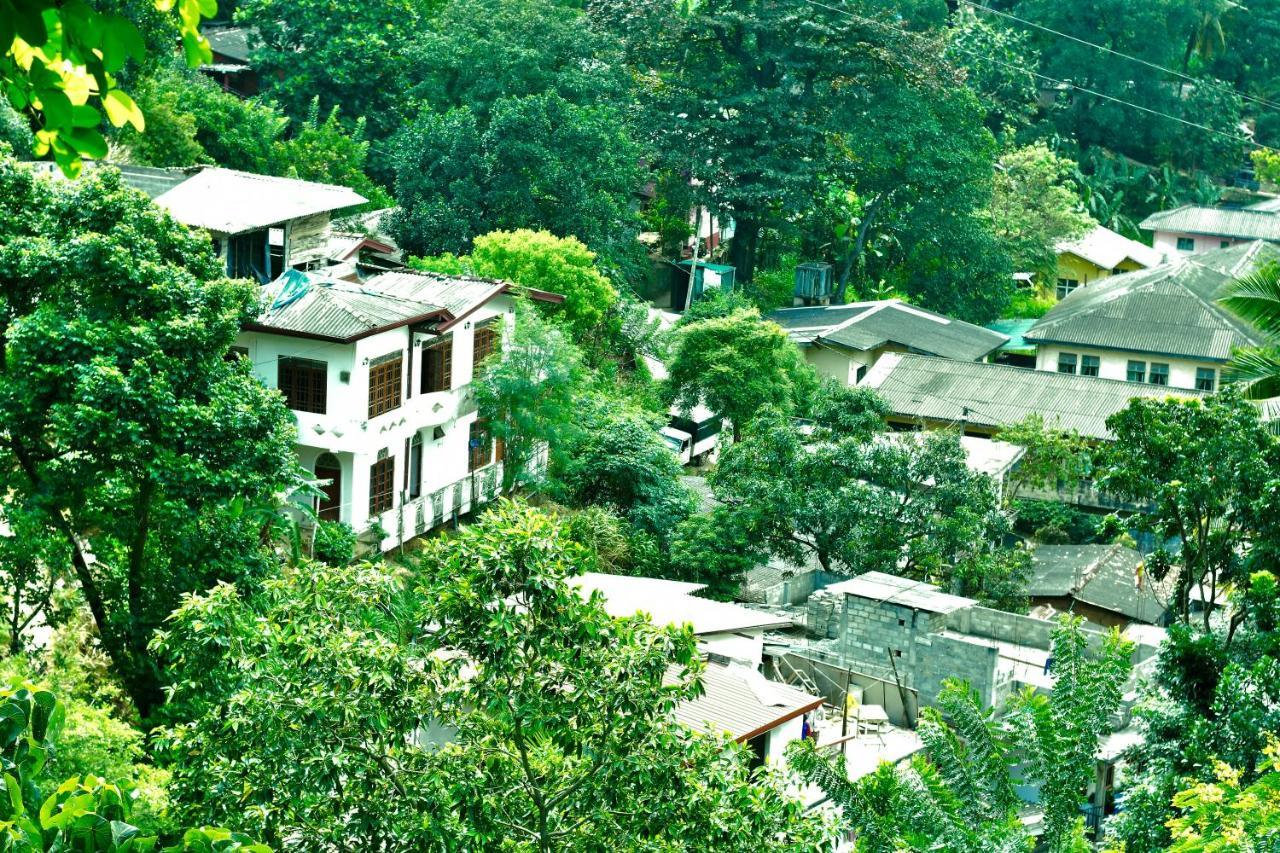 Kandy Dilruk Homestay Extérieur photo